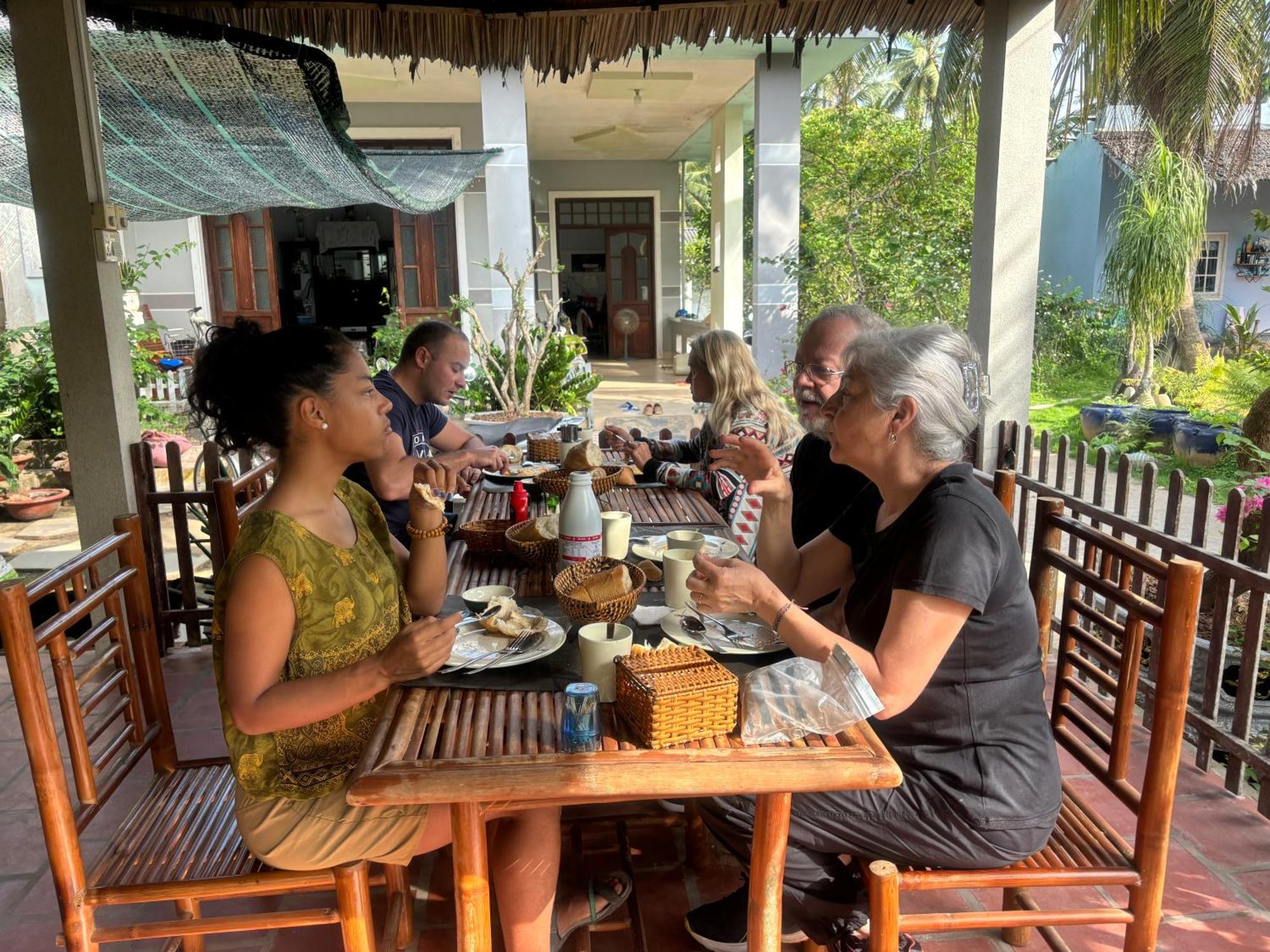 Homestay Bentre Coco Lodge Ben Tre Exterior foto